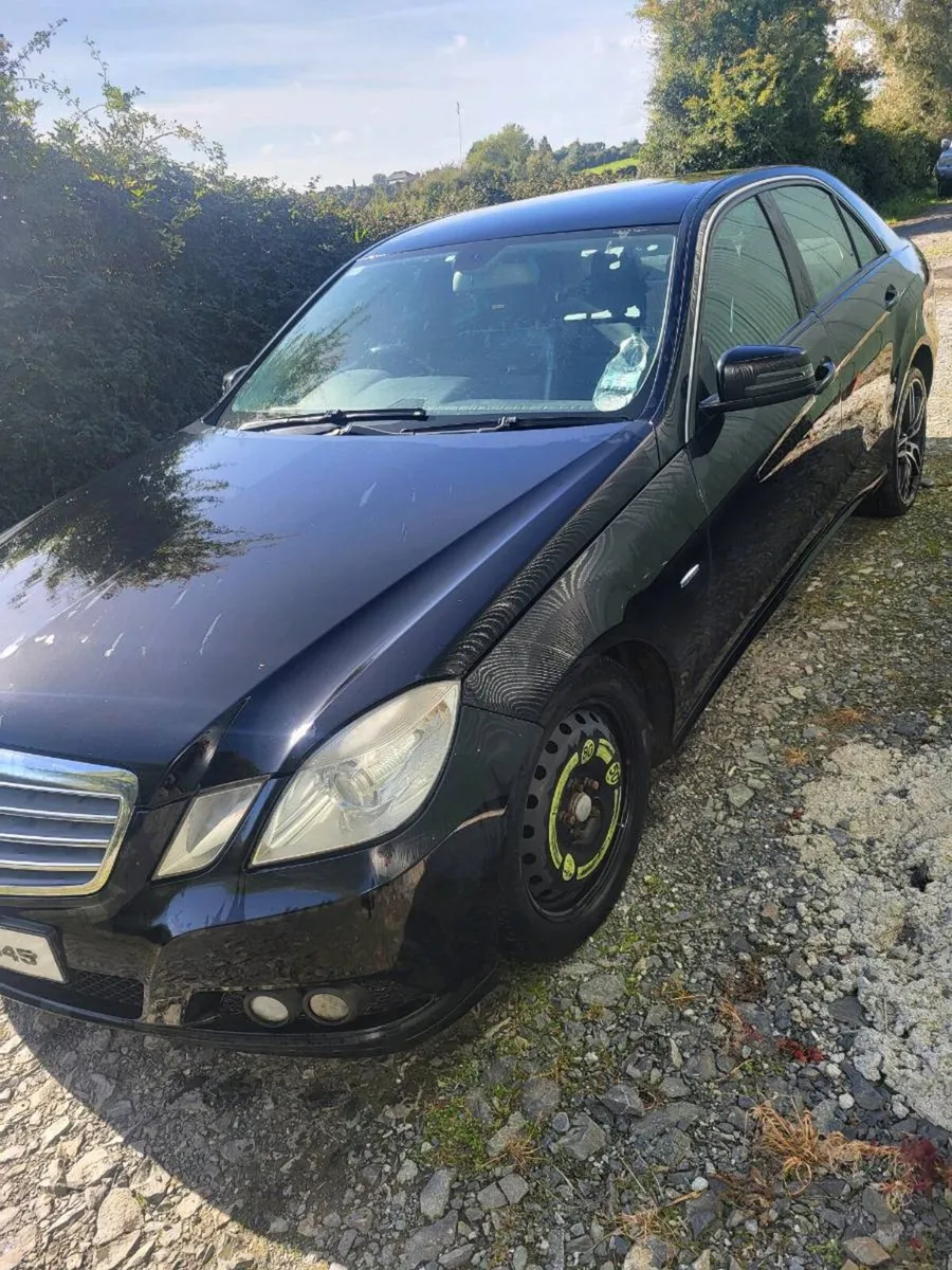 Mercedes E200 - Image 4