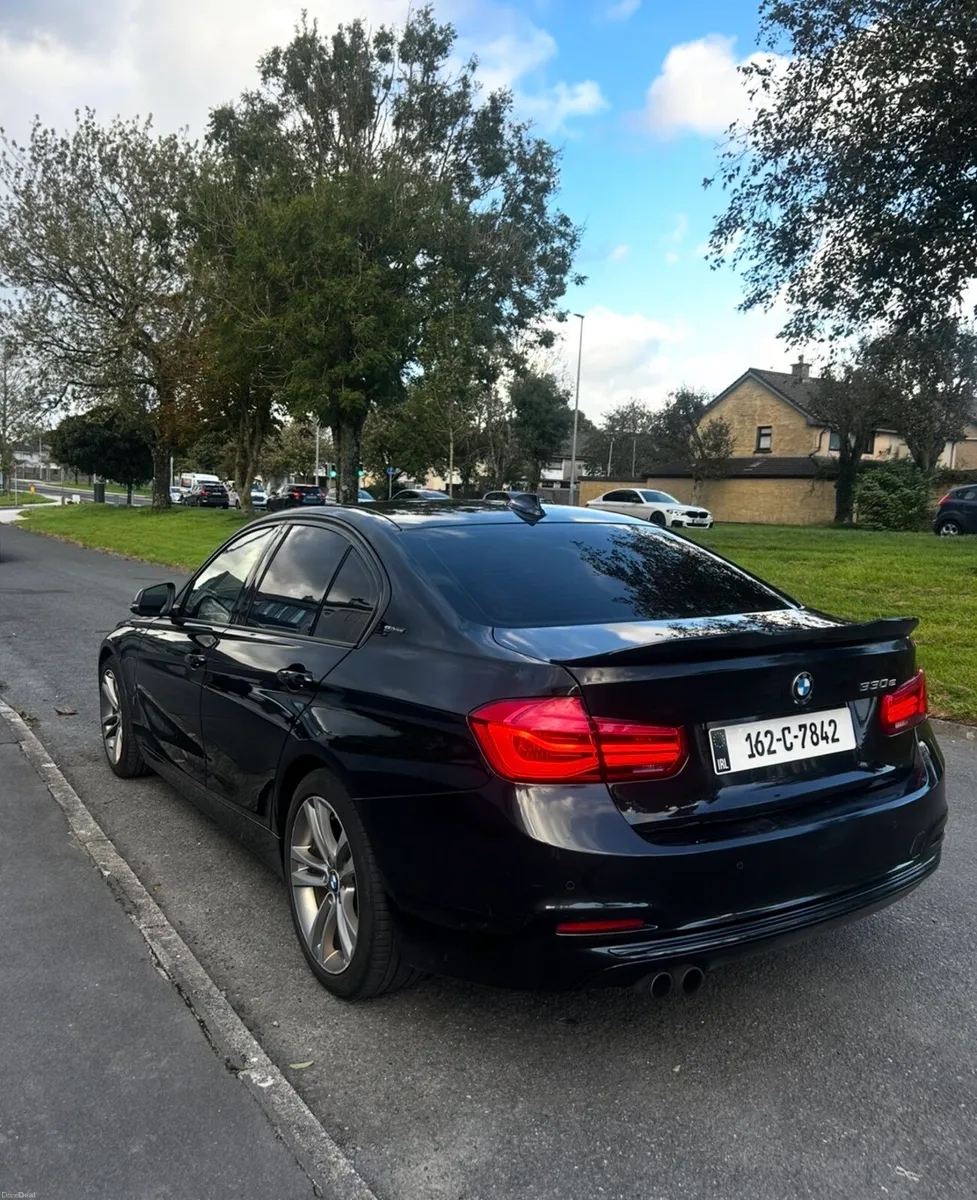 2016 BMW 330e - Image 2