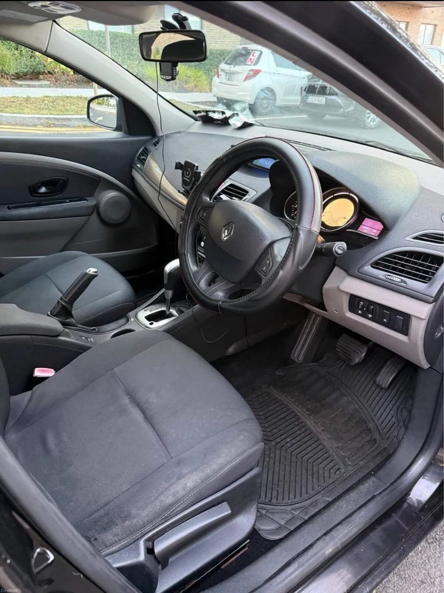 Renault fluence 2011 - Image 6
