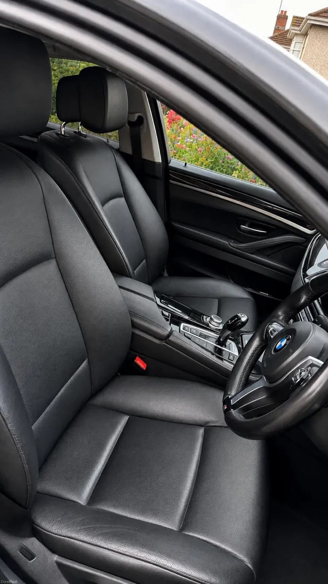 BMW 5 series 2011 LOW KM AUTOMATIC - Image 4