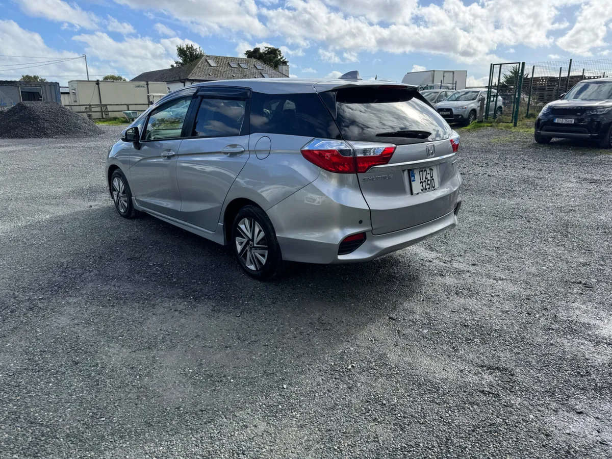 Honda Shuttle 1.5 Hybrid Automatic - Image 4