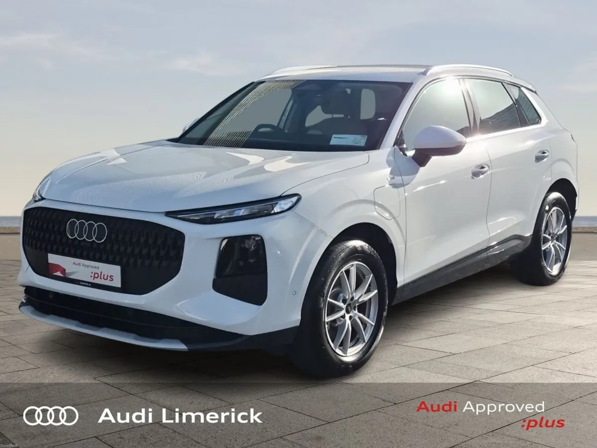 Audi Q3 E-HYBRID 270 HP S-T SE - UP TO 115KMS ELEC - Image 3