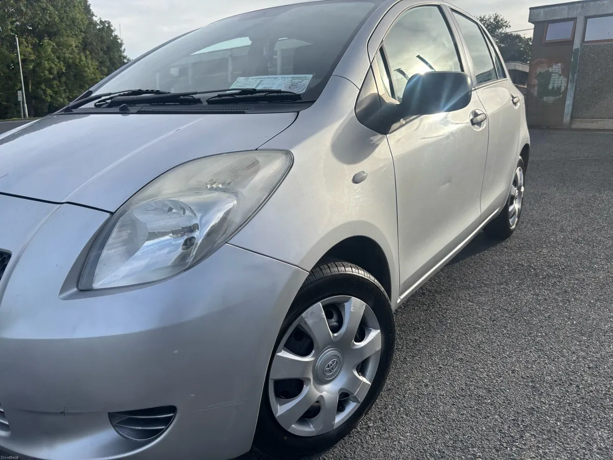 Toyota Yaris - Image 2