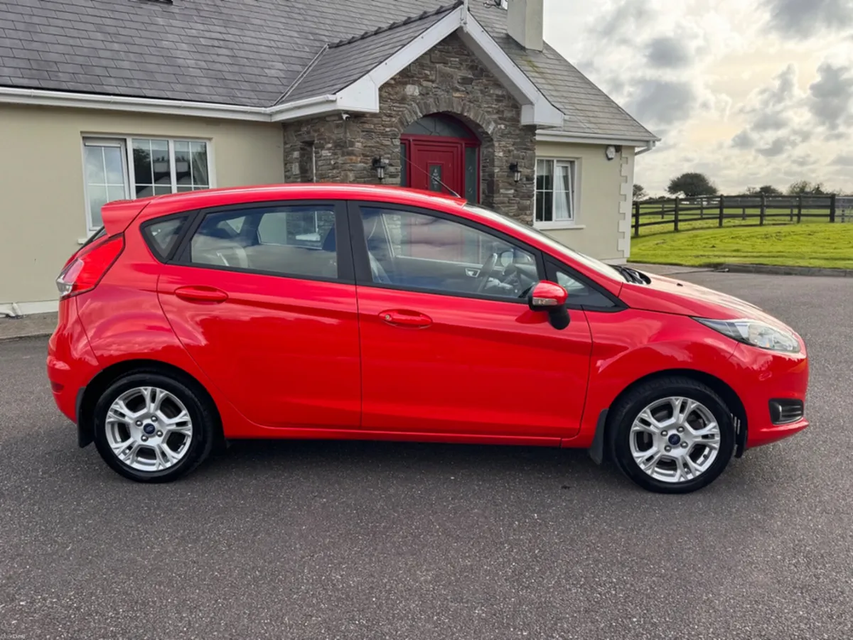 Ford Fiesta MCA ZETEC 1.25 60PS M5 5DR 4DR - Image 5