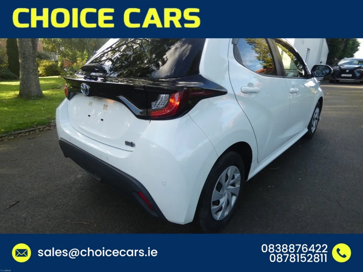 Toyota Yaris 1.5 AUTO HYBRID - Image 5