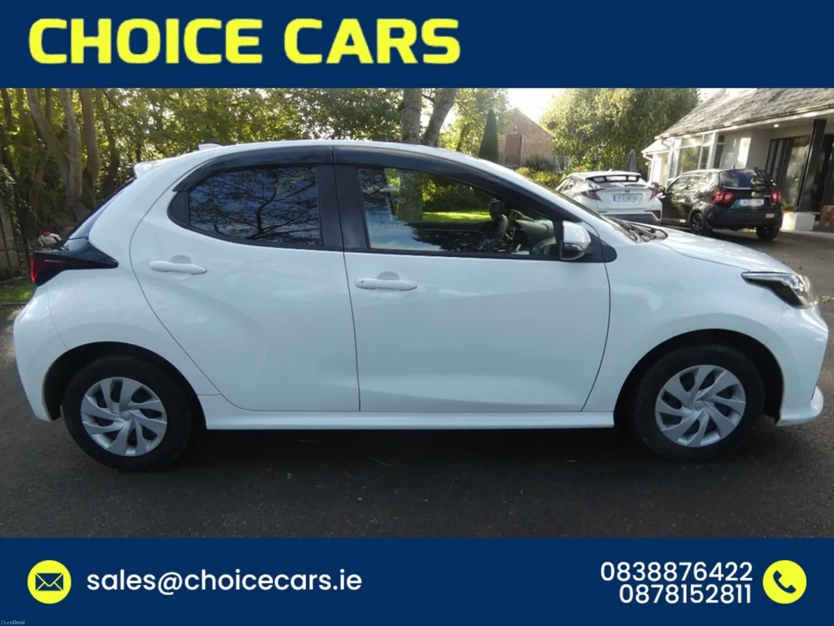 Toyota Yaris 1.5 AUTO HYBRID - Image 6