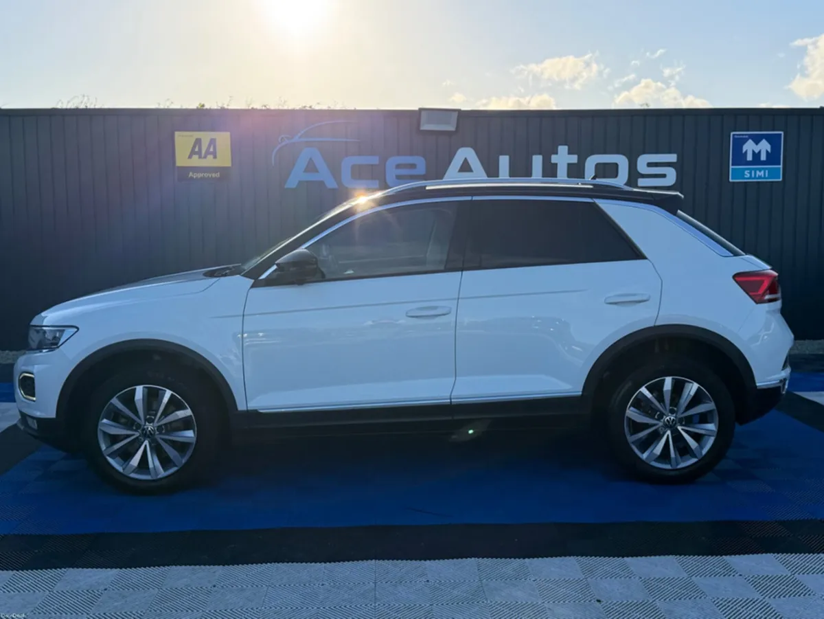 Volkswagen T-Roc SPORT - 2.0L DIESEL - AUTO - 12M - Image 4