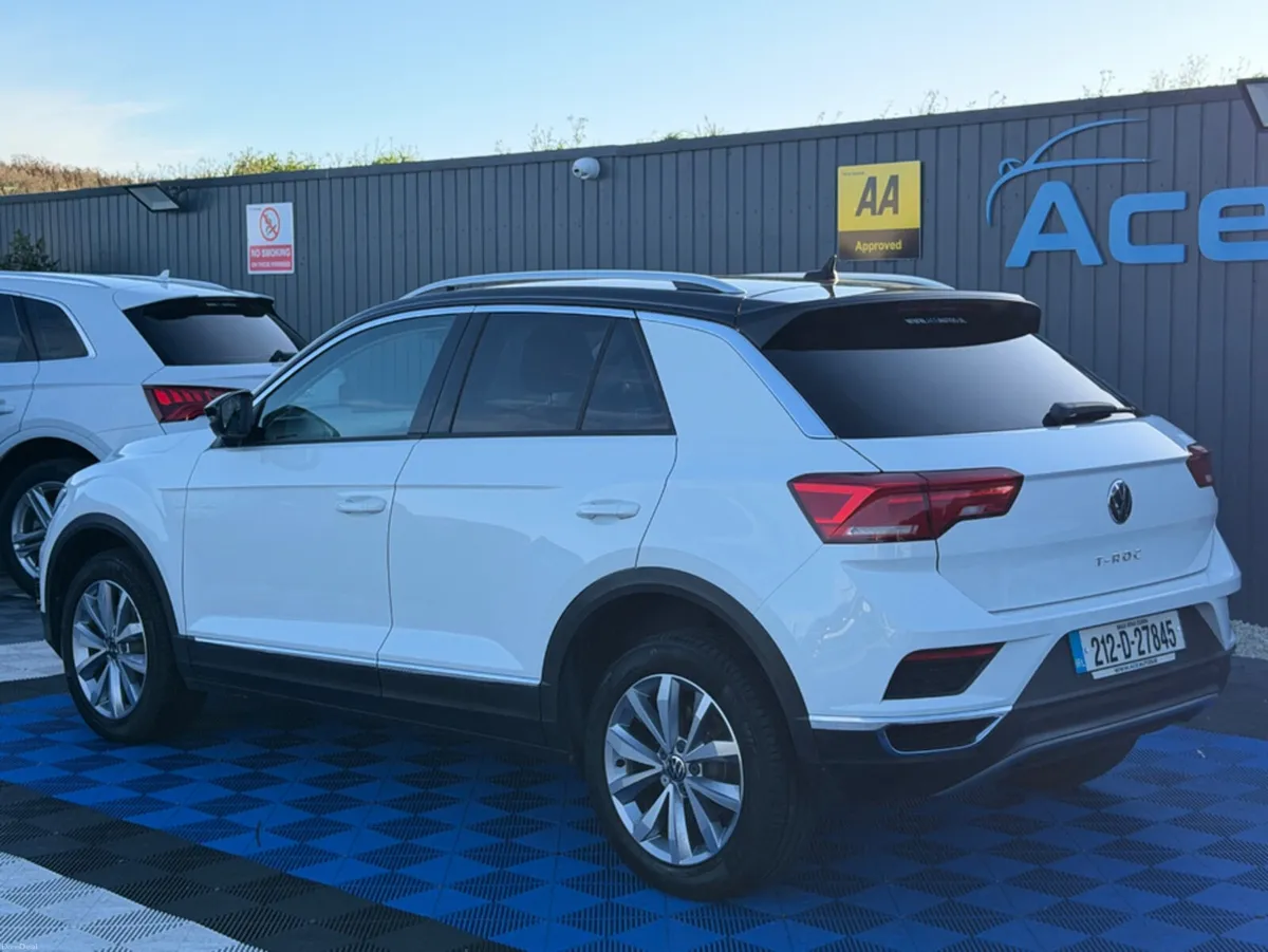 Volkswagen T-Roc SPORT - 2.0L DIESEL - AUTO - 12M - Image 5