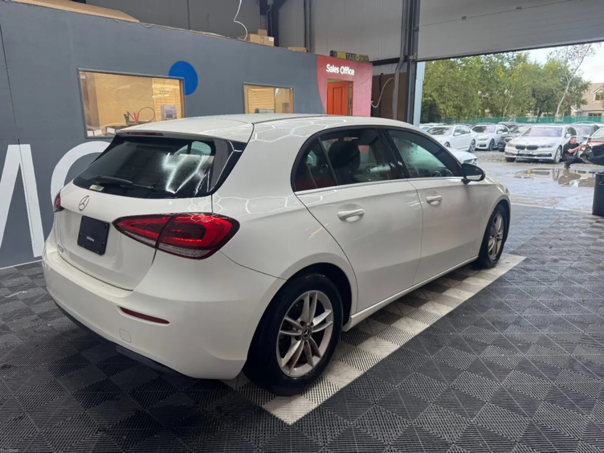 Mercedes-Benz A-Class 2019 MERCEDES-BENZ A180 AUTO - Image 3