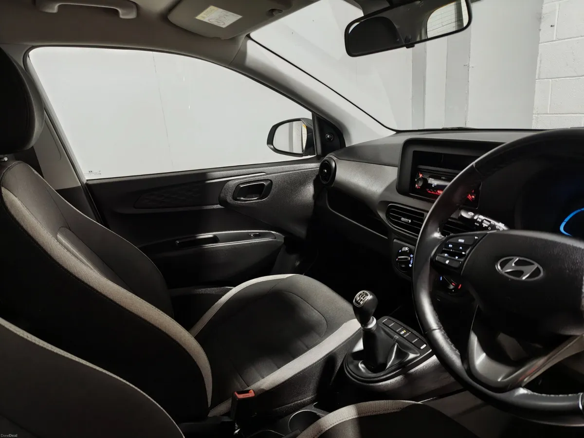 Hyundai i10 2023 1.0 CLASSIC SPEC EXTRAS - Image 2