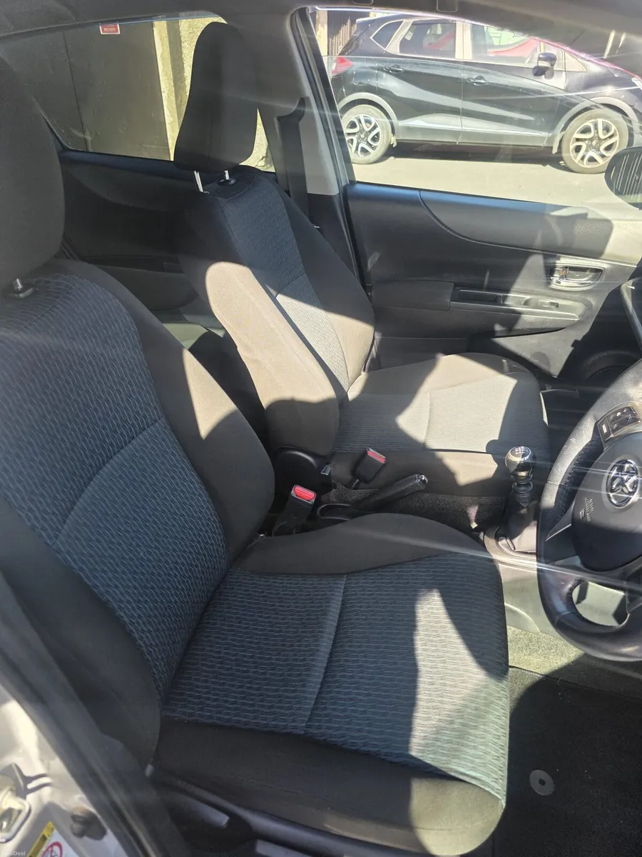 Toyota yaris 2011 nct 01/27 tax 07/27 - Image 6