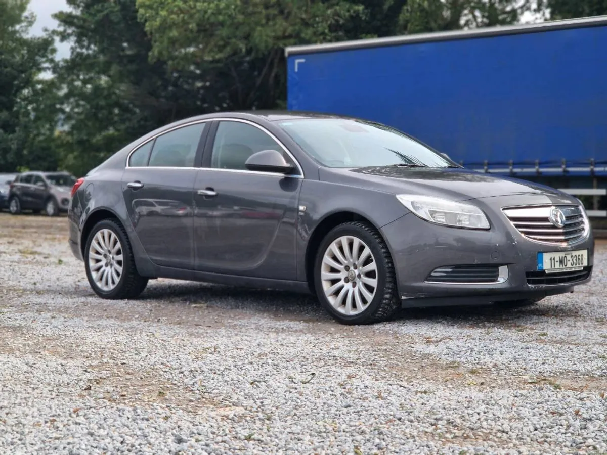 Opel Insignia - Image 1