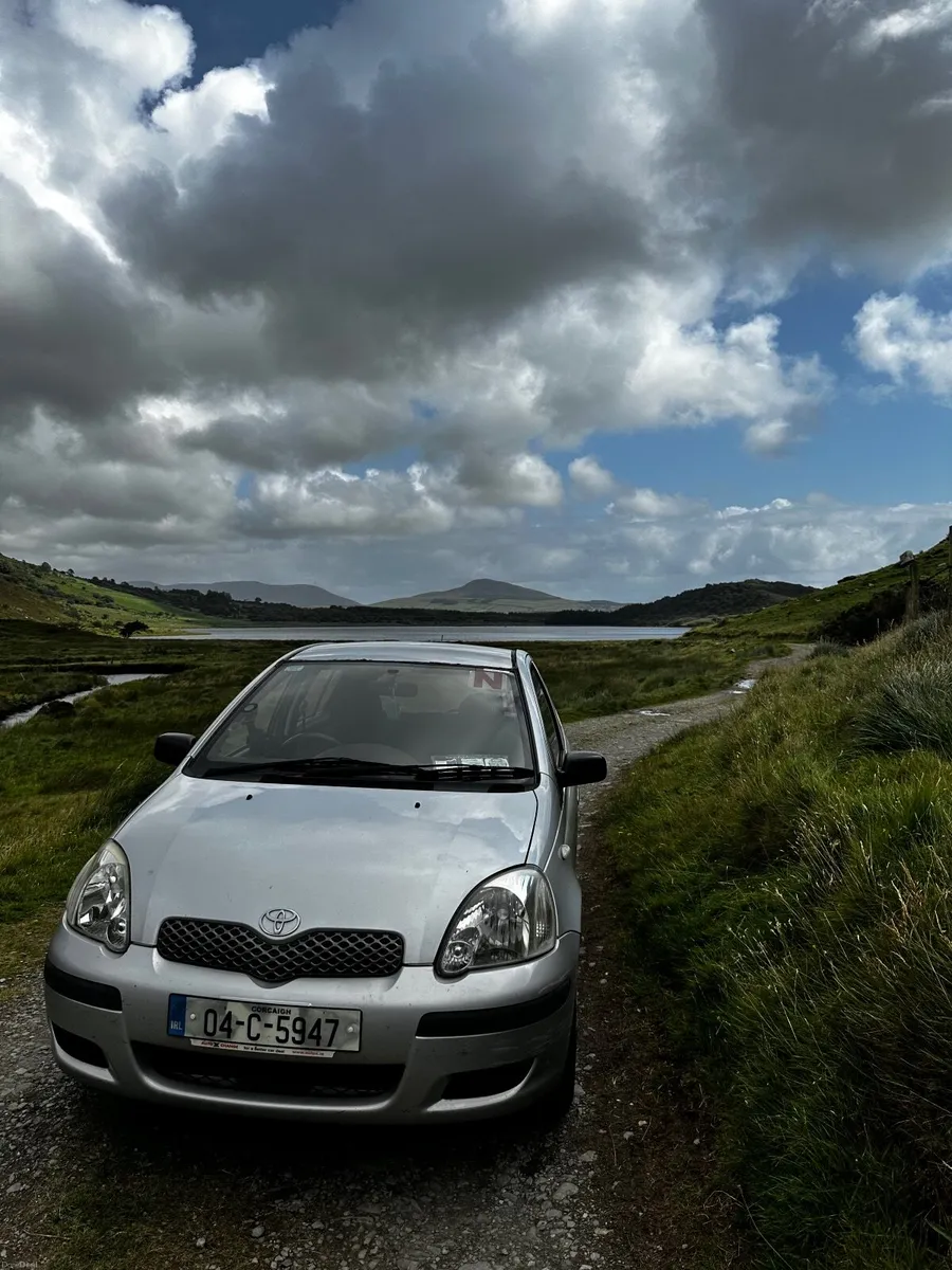 Toyota Yaris 2004 - Image 1