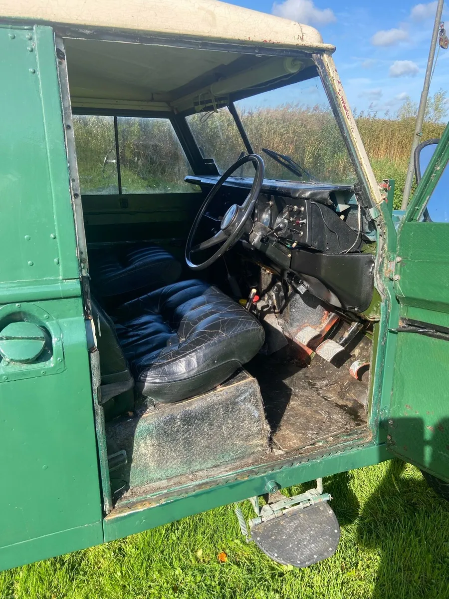 Vintage Landrover Series 3 - Image 3