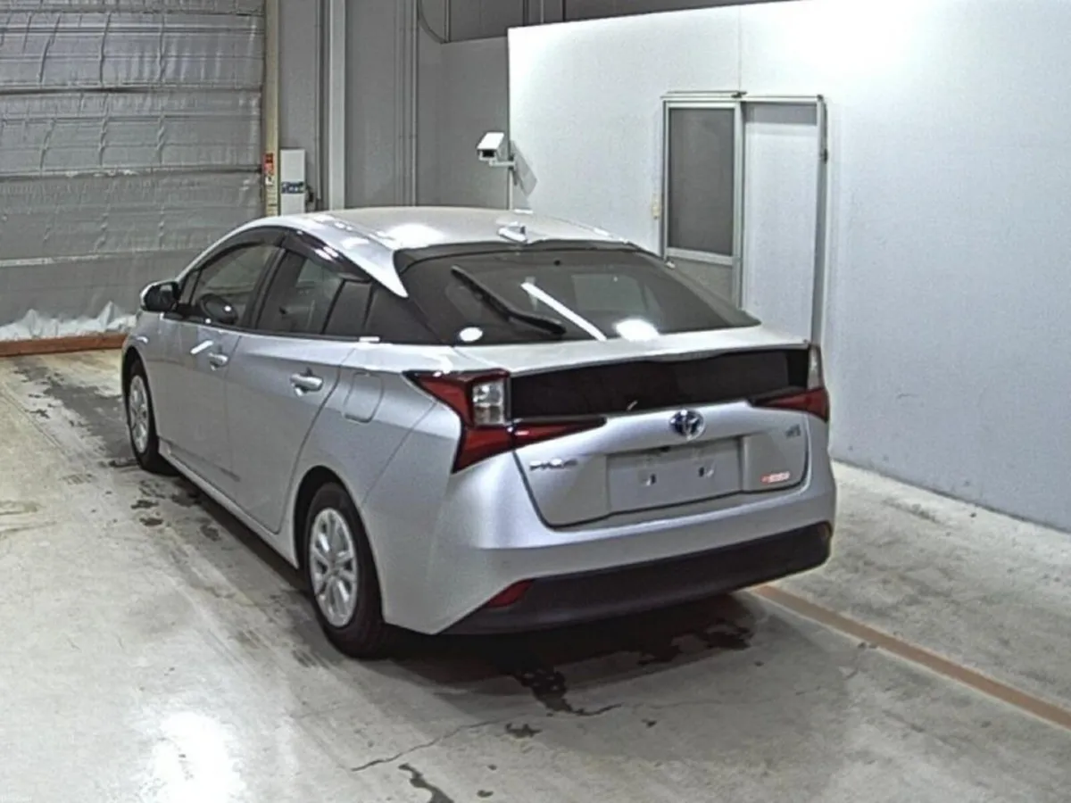 Toyota Prius 1.8 HYBRID AUTOMATIC - TOYOTA SAFETY - Image 2