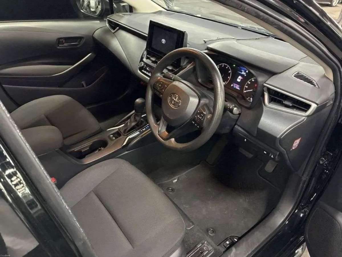 Toyota Corolla 1.8 HYBRID AUTOMATIC SALOON - NEW M - Image 3