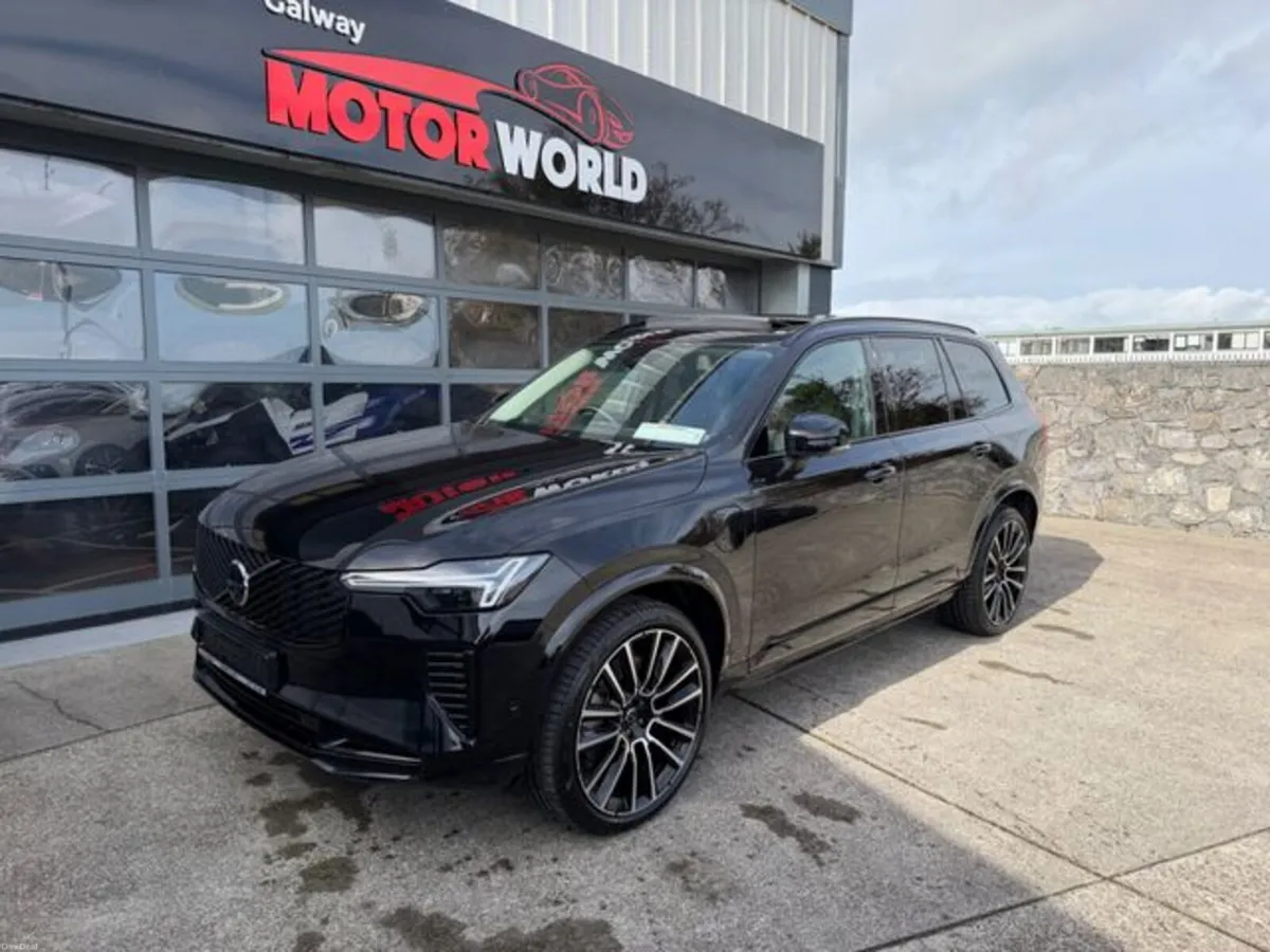 Volvo XC90 ULTRA DARK T8 PHEV AWD - Image 1
