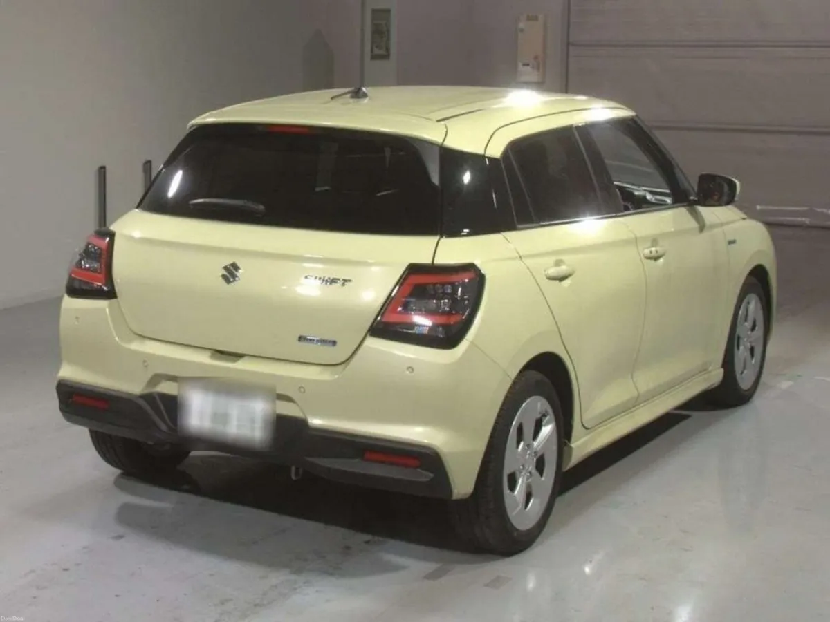 Suzuki Swift 1.2 HYBRID AUTOMATIC - NEW MODEL - LO - Image 2