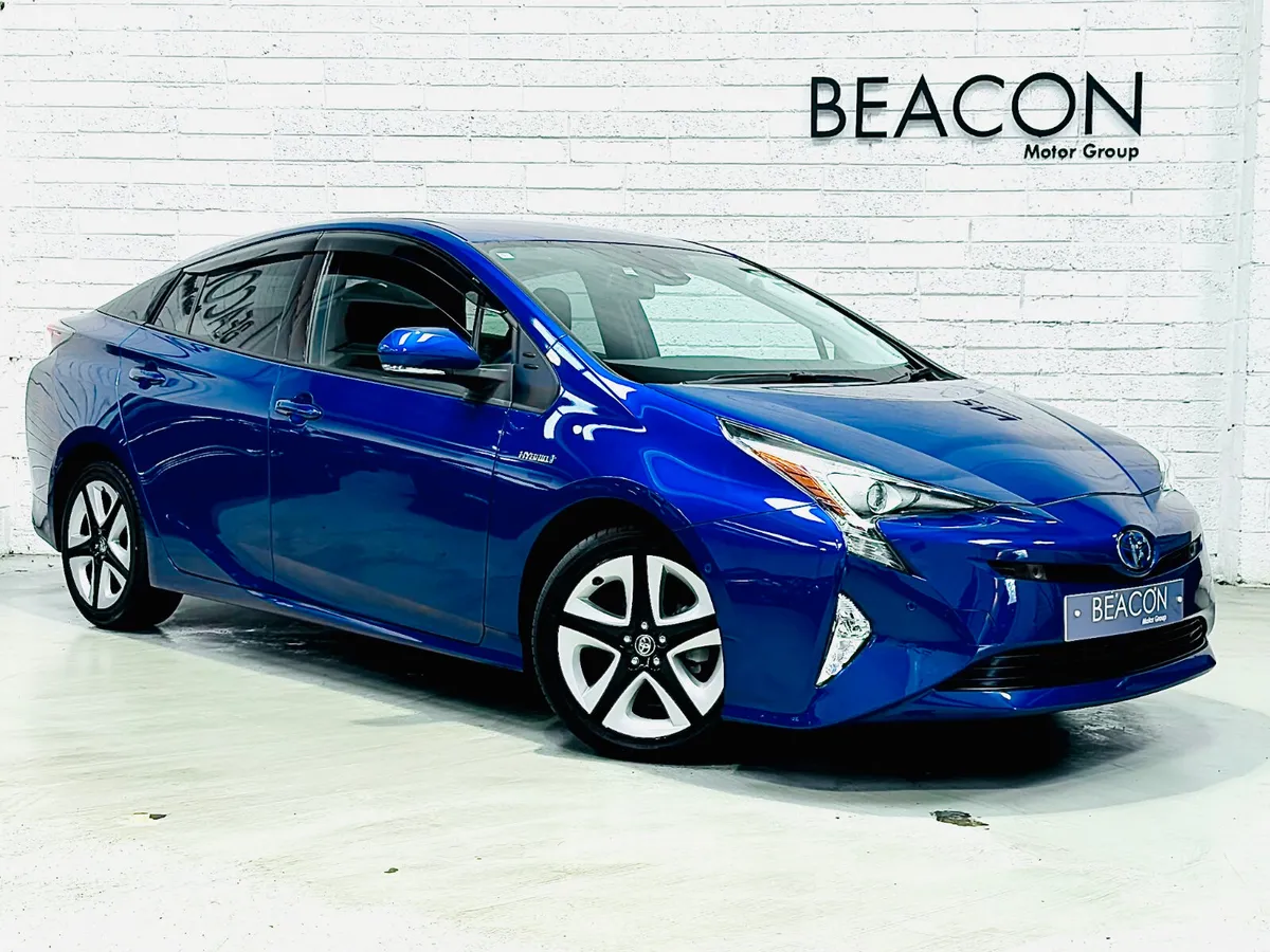 ONLY 21,000 MILES*LUXURY HYBRID TOYOTA PRUIS - Image 1