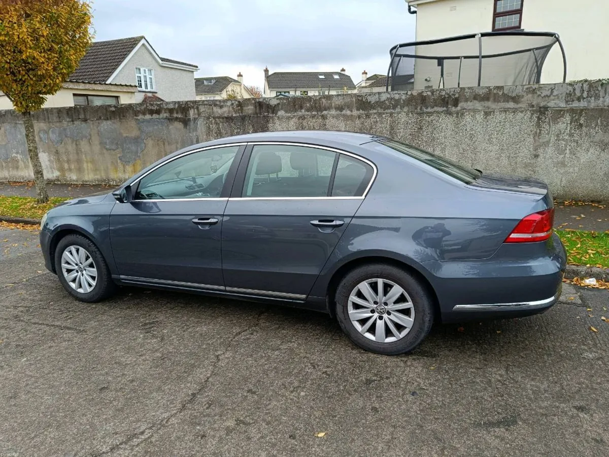 WV Passat 2012. 1.6 tdi - Image 3