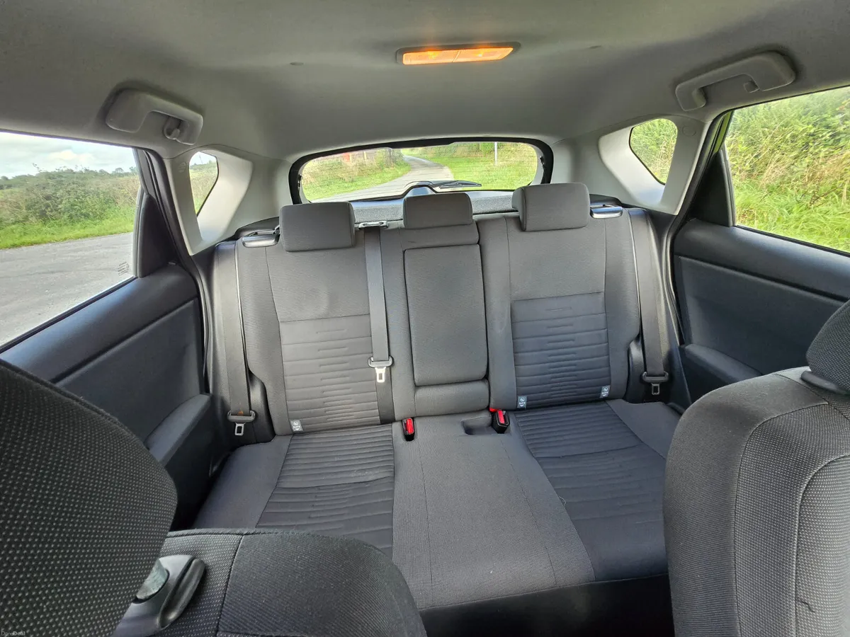 Toyota Auris 2016 - Image 5