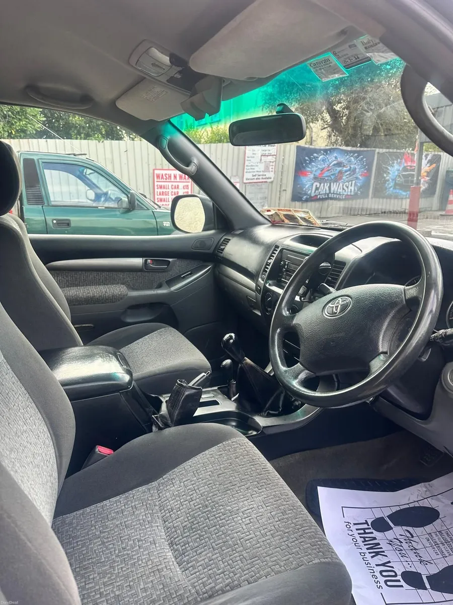 Toyota Land Cruiser 2006 - Image 2
