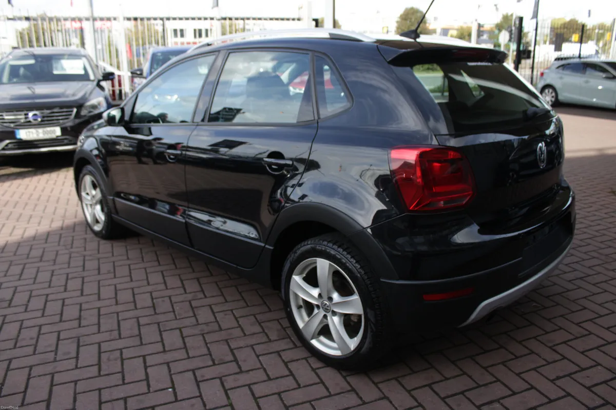 2017 VW POLO CROSS - Image 6
