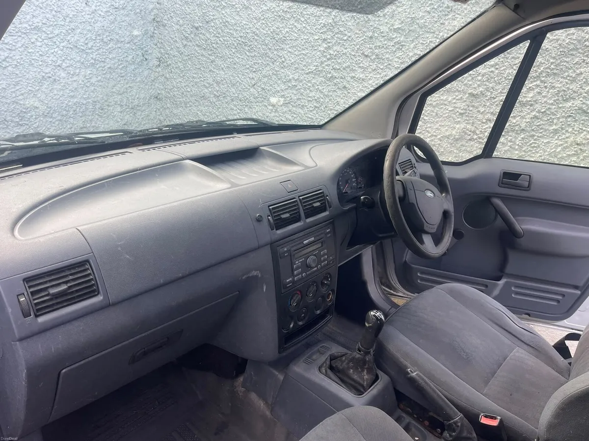 Van - Image 6