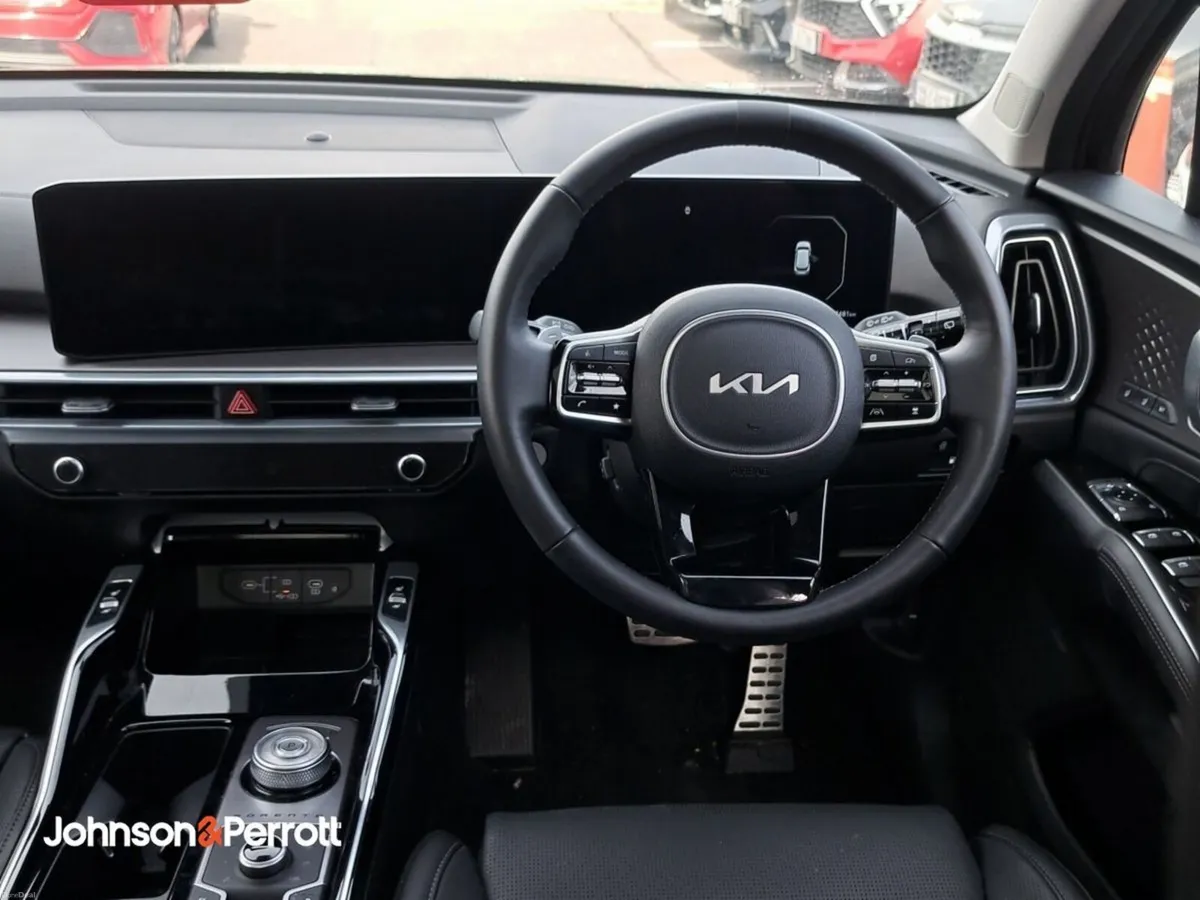 Image 4 of 18