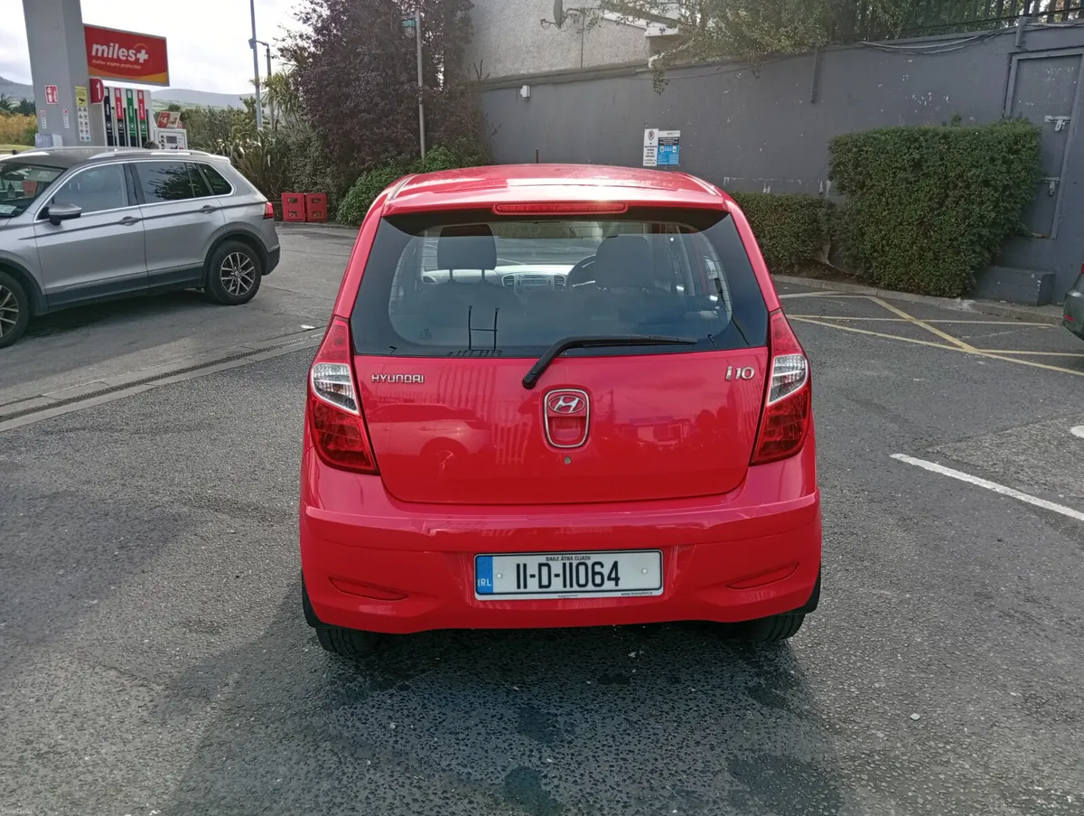 Hyundai i10 2011 low mileage - Image 5