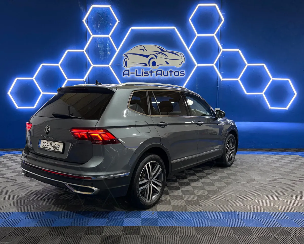 VW Tiguan Allspace Elegance DSG/ FINANCE AVAILABLE - Image 3