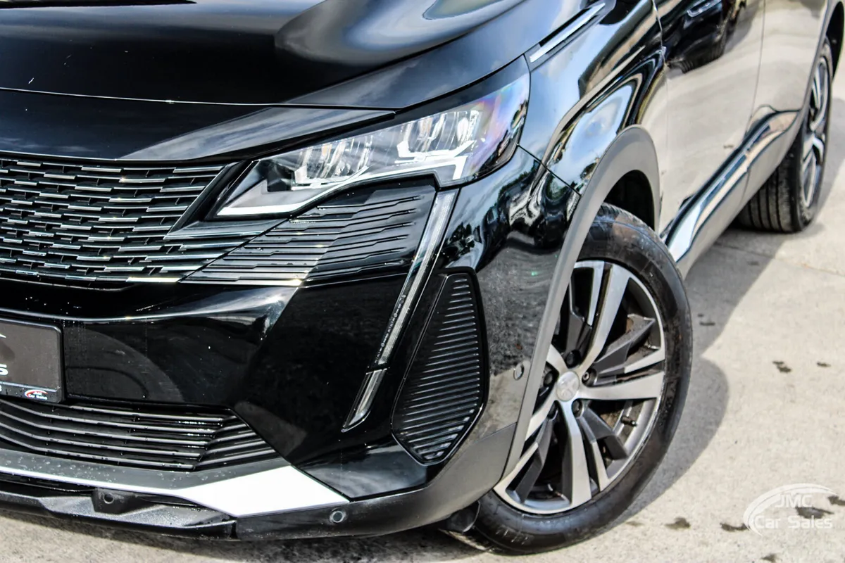 2022 PEUGEOT 5008 ALLURE AUTO - Image 2