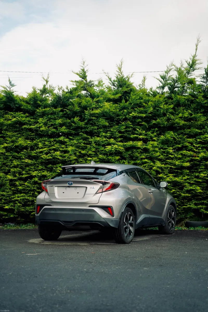 Toyota C-HR 1.8 Hybrid 2017 - Image 5