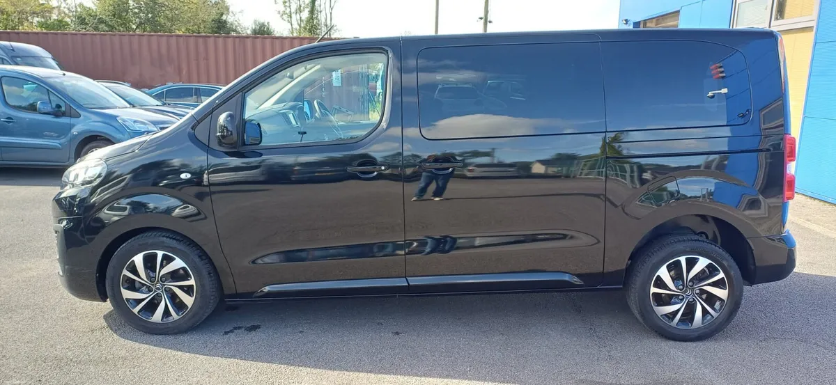 Wheelchair Accessible Citroen Spacetourer 2021 - Image 4