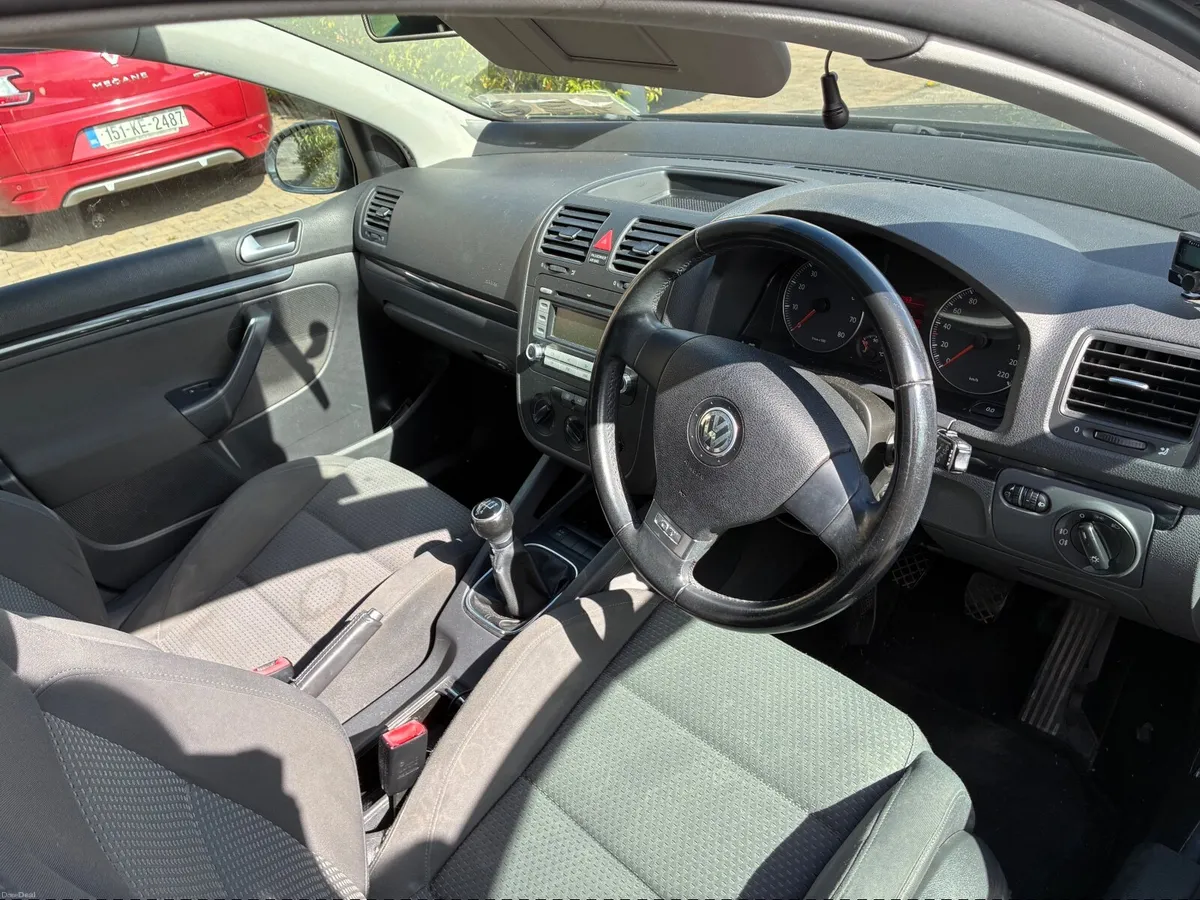 Volkswagen Golf 2008 - Image 2