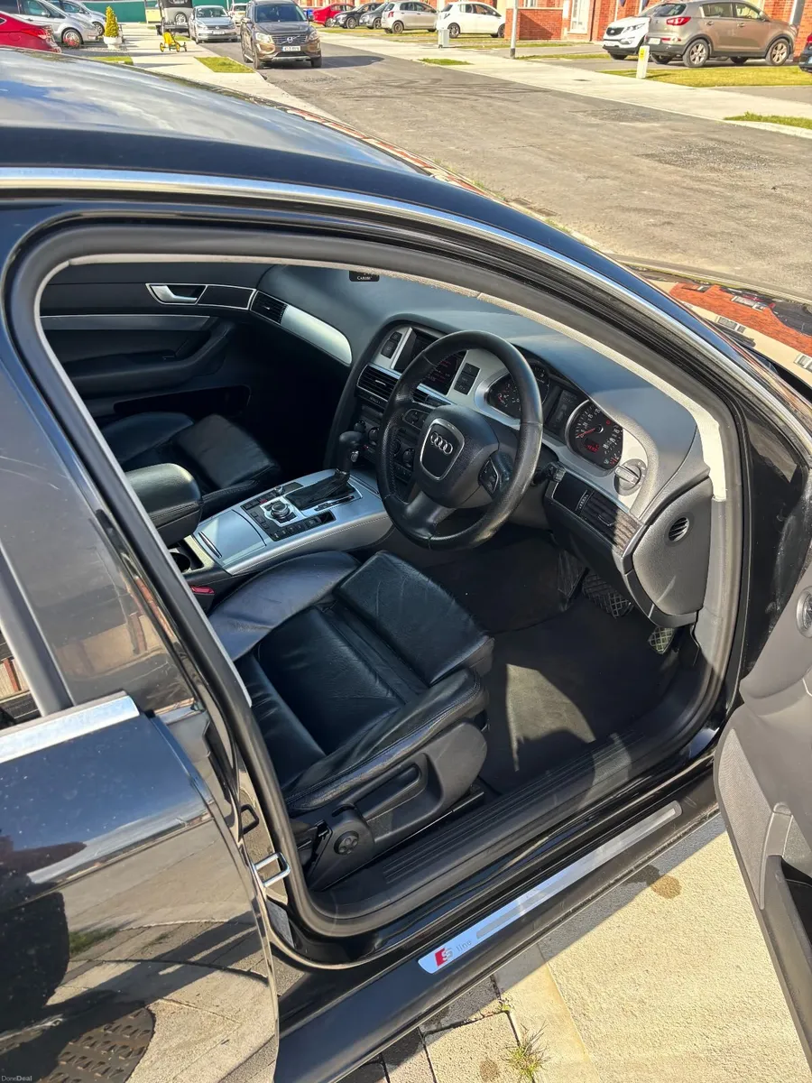 Audi A6  auto 2009 - Image 4