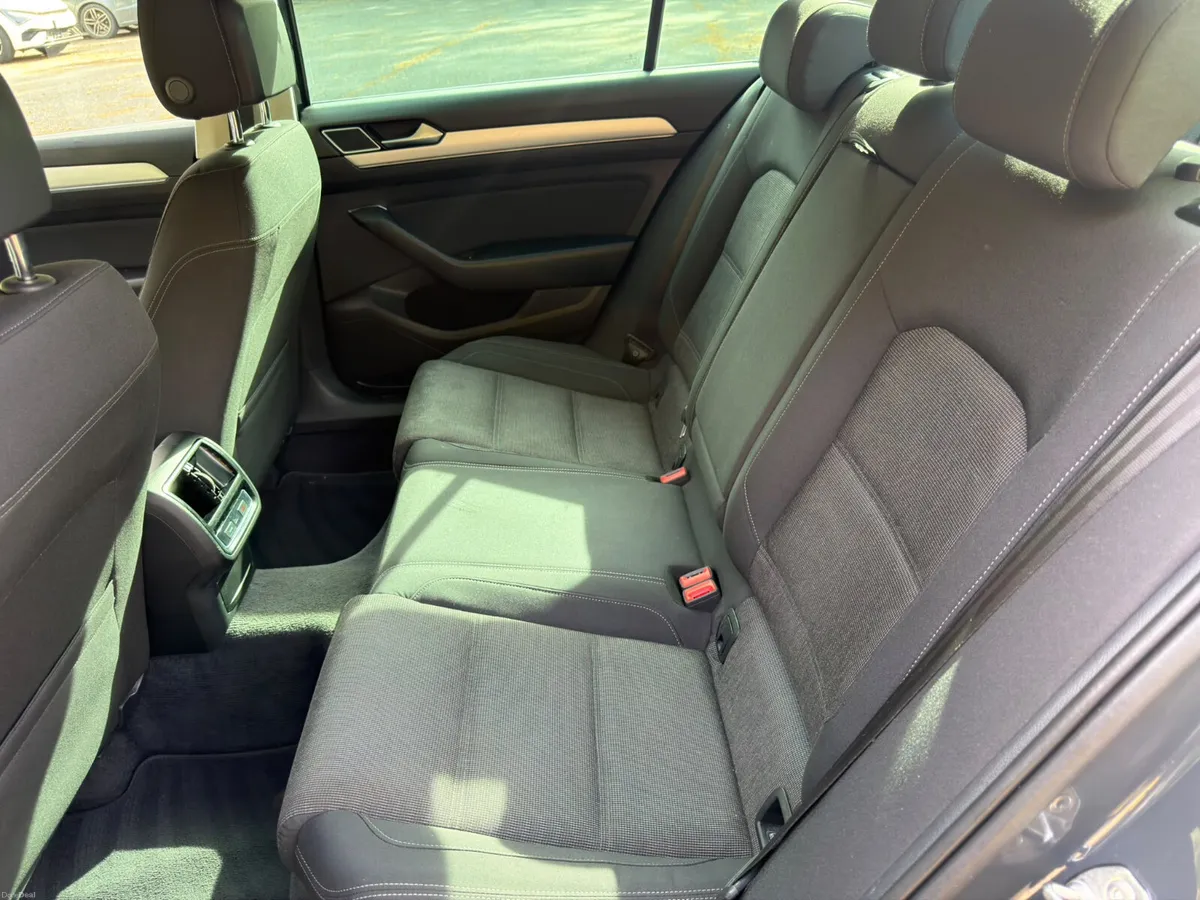 181 Volkswagen Passat 1.6 diesel comfortline - Image 5