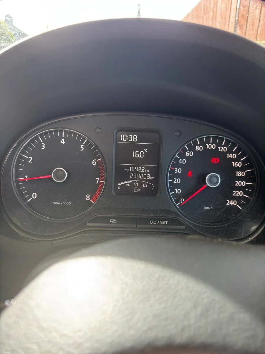 Volkswagen Polo - Image 5