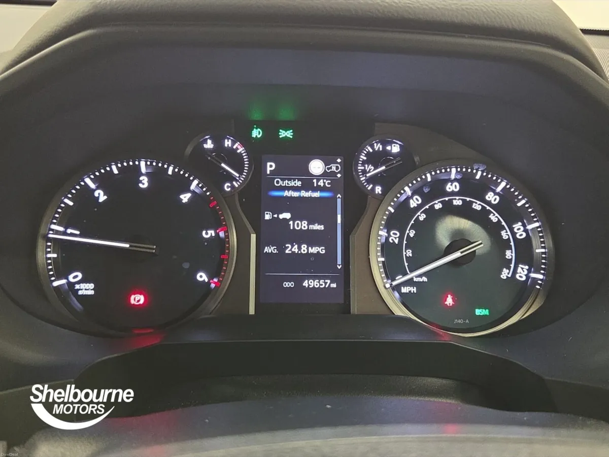 Toyota Land Cruiser 2.8 D-4D 204 Invincible 5dr Au - Image 6