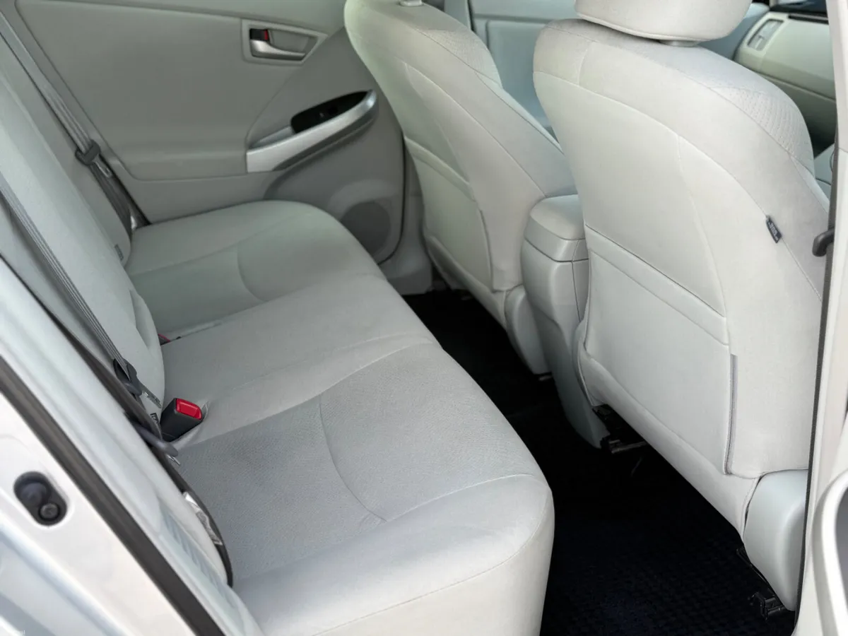 2023 Toyota Prius Hybrid Automatic - Image 6