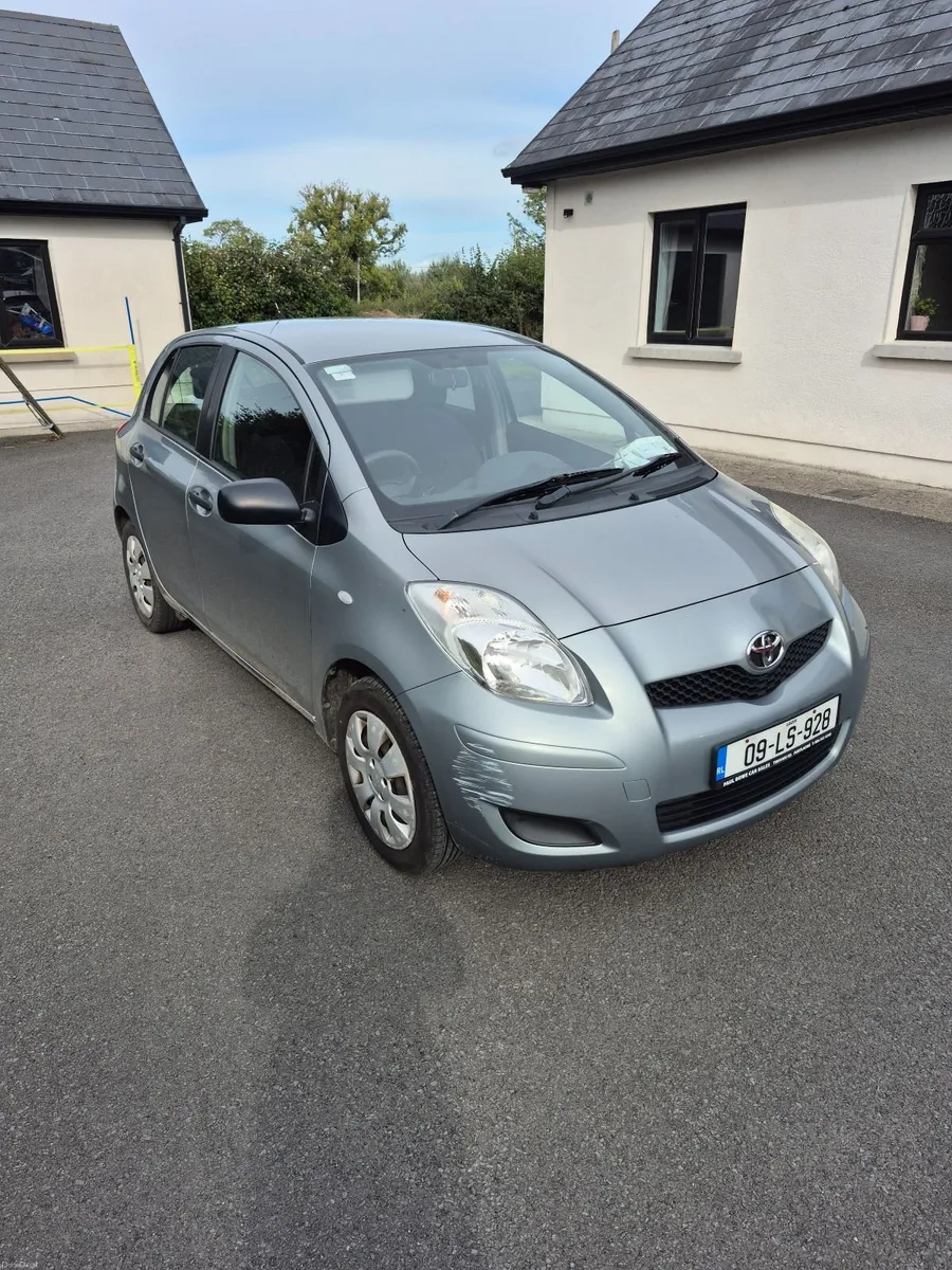 Toyota Yaris 2009 - Image 1