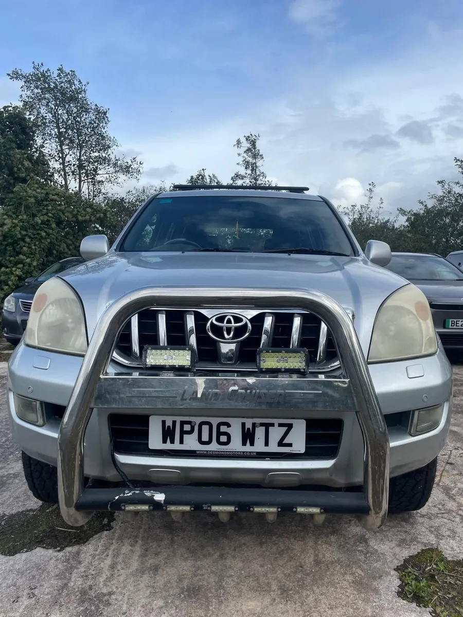 Toyota Land Cruiser 2006 - Image 2