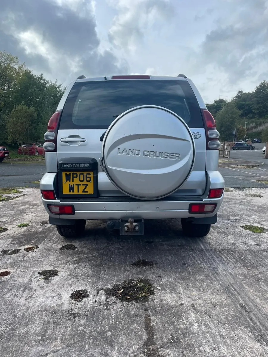 Toyota Land Cruiser 2006 - Image 6