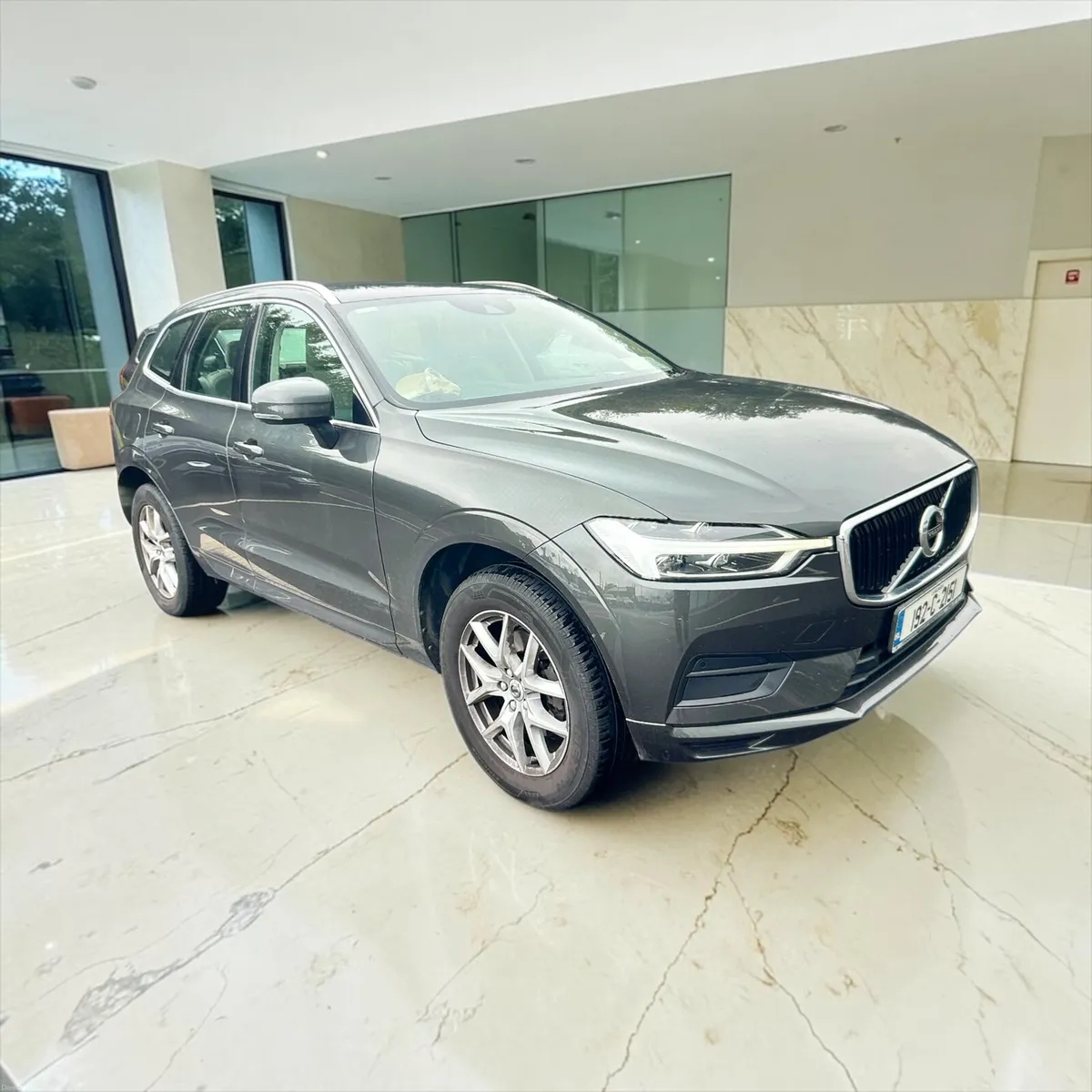 2019 Volvo XC60 D4 (190hp) FWD Momentum Automatic - Image 6