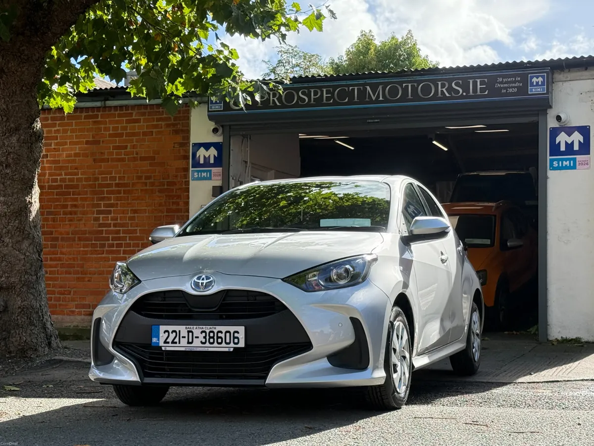 2022 Toyota Yaris, Hybrid Automatic, 70km, New Nct - Image 1