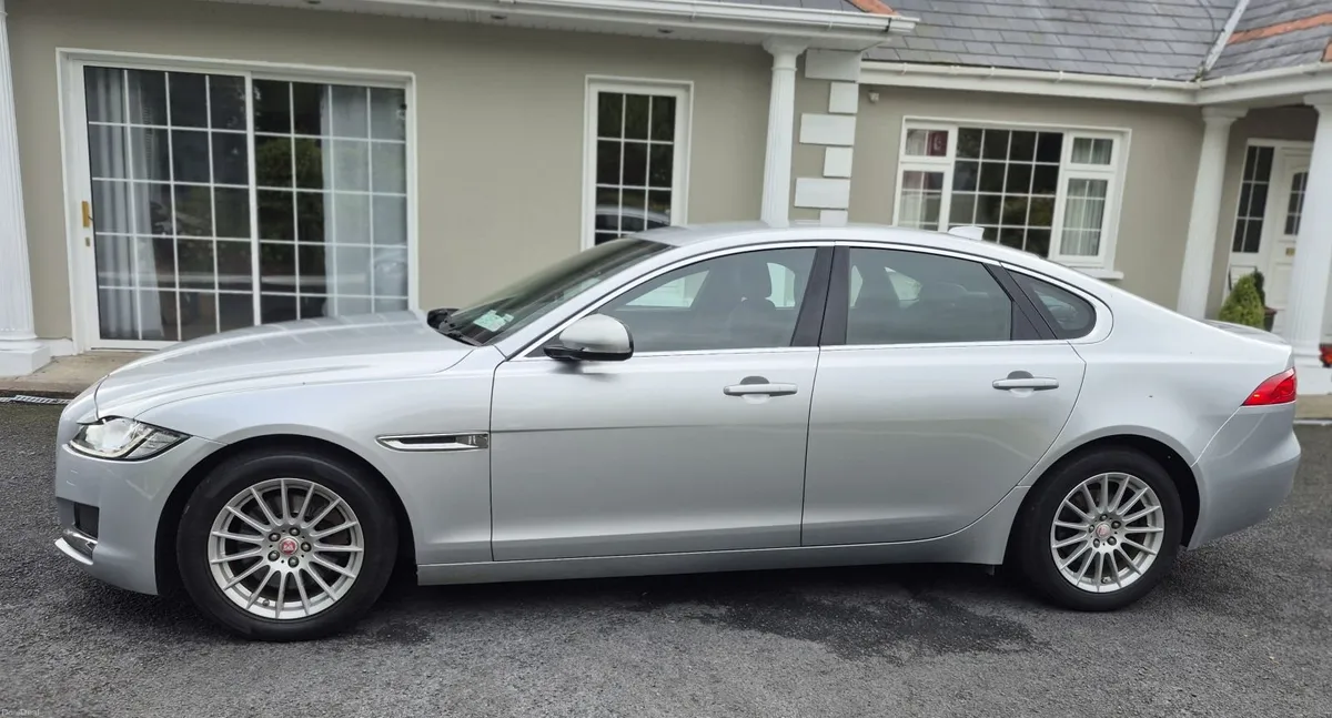 Jaguar XF 2.0 Diesel Automatic - Image 5