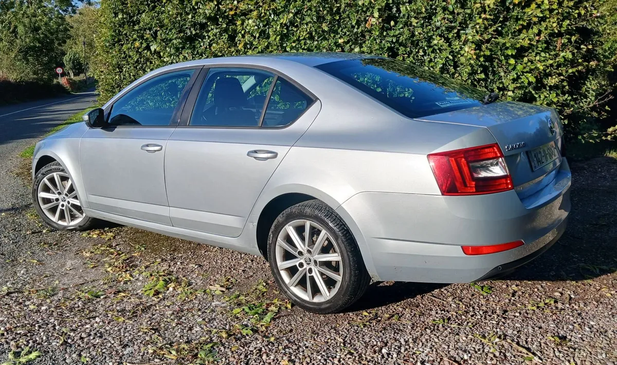 Skoda Octavia 2014 - Image 2