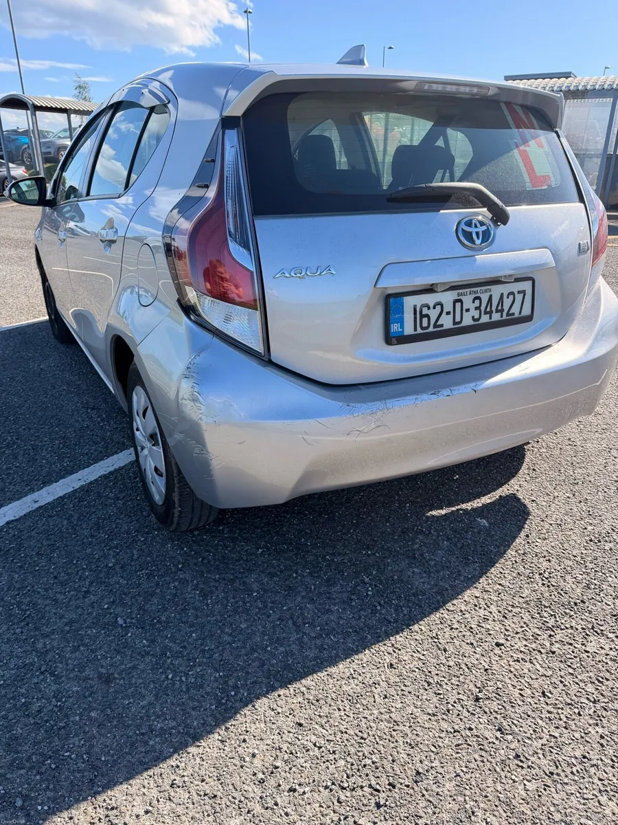 Toyota aqua hybrid - Image 4