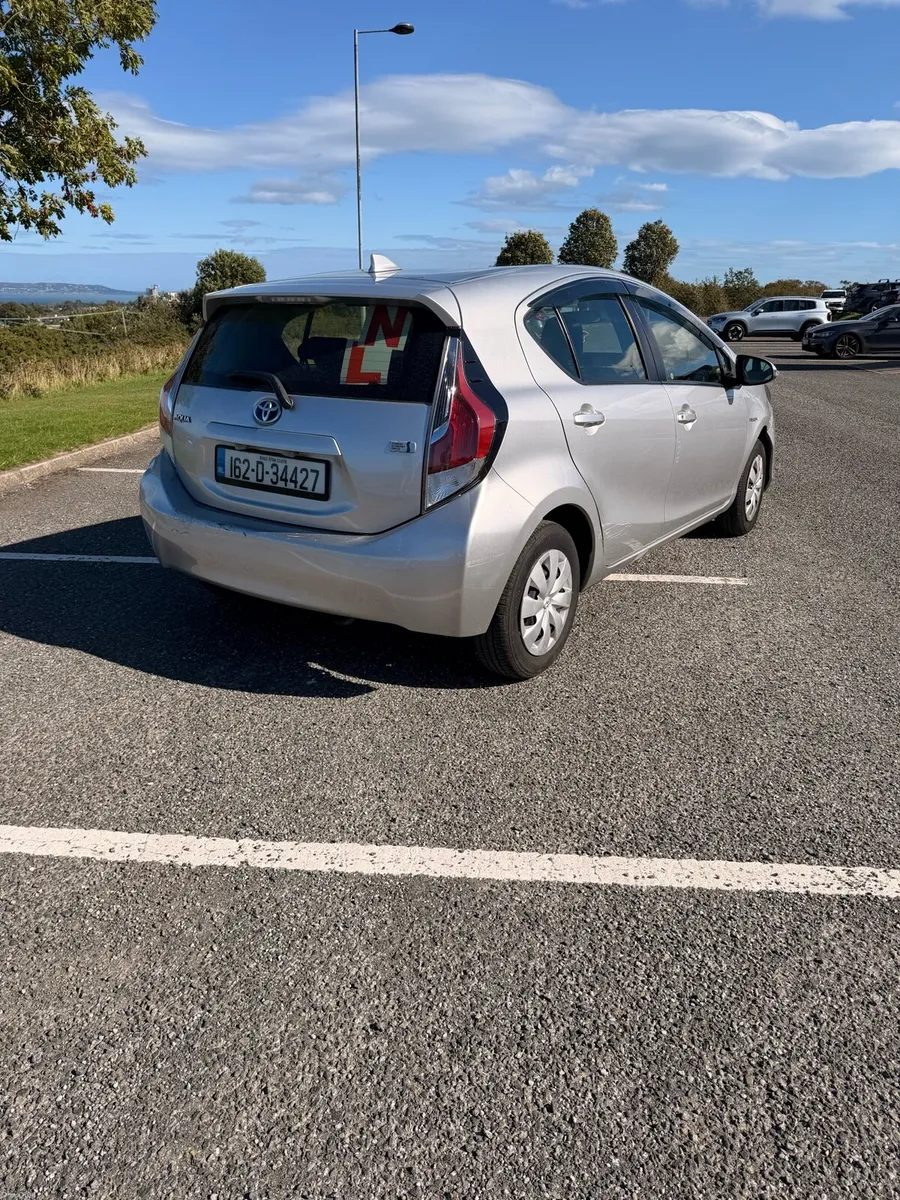 Toyota aqua hybrid - Image 3
