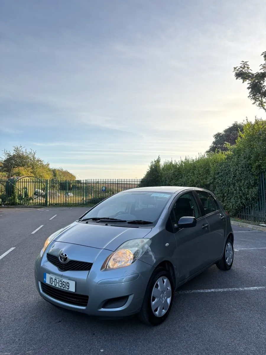 2010 Toyota Yaris - Image 1